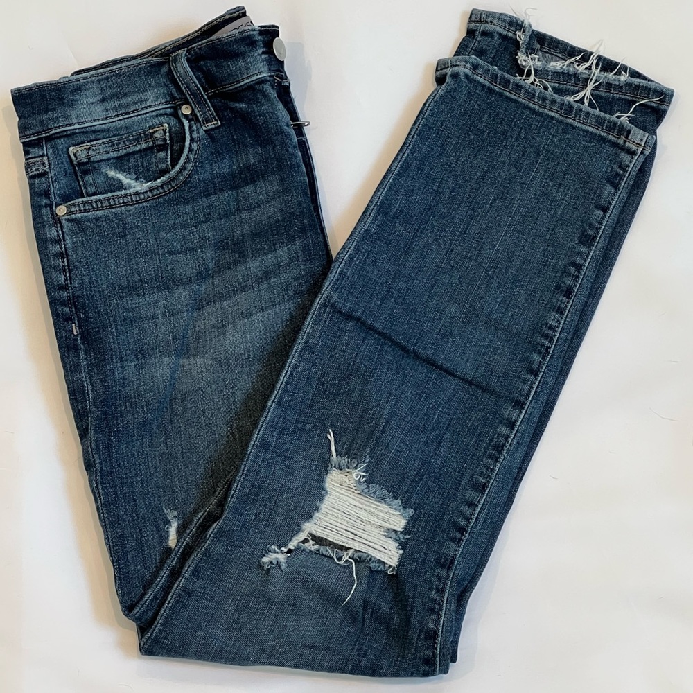 Joe’s Distressed Denim jeans size 28